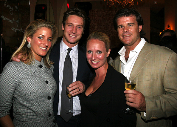 From left, Lucinda and Freddie Blencke, and Sacha and Peter... Photo d'actualité - Getty Images