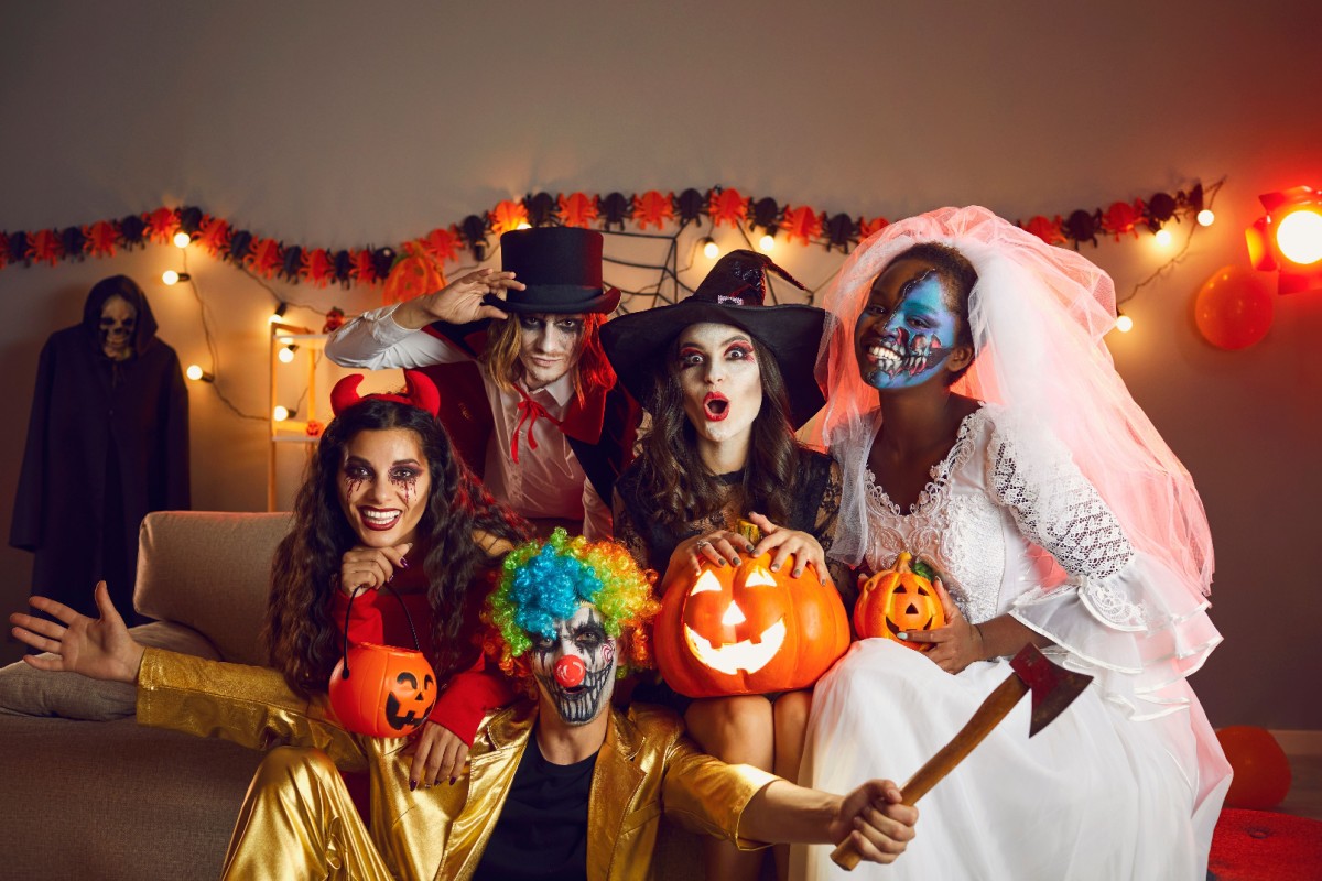 How To Throw The Ultimate Halloween Party In Easy Steps | by Orlando Food Truck Catering | Sep, 2024 | Medium